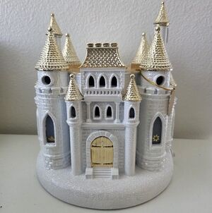 NEW Bath & Body Works Disney Princess 2 Castle Candle Holder 2026